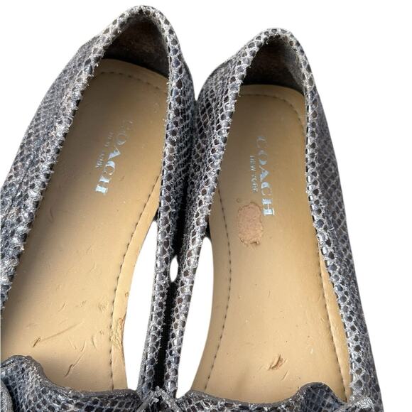 Coach Fredrica Loafers, Gray Textured Leather Flats/ Loafers GUC 7.5B - Picture 5 of 11